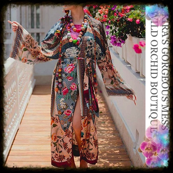 🤩BNWT SEXY LONG FLOWING KIMONO🤩 - Picture 2 of 3